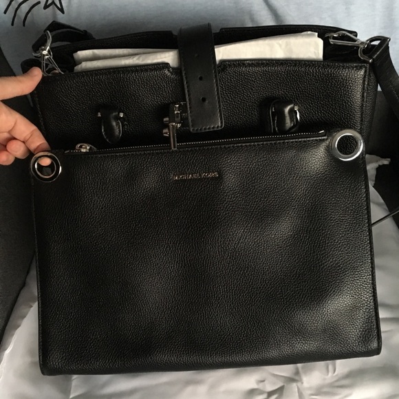 Michael Kors Bond Large Satchel 2 in 1 - Picture 6 of 8
